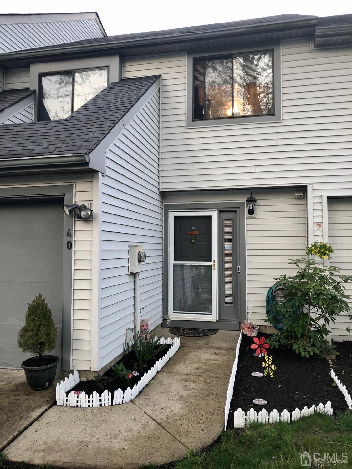 40 Lexington Circle Old Bridge, NJ 07747 - Photo 1 of 19 Gallery Image 1