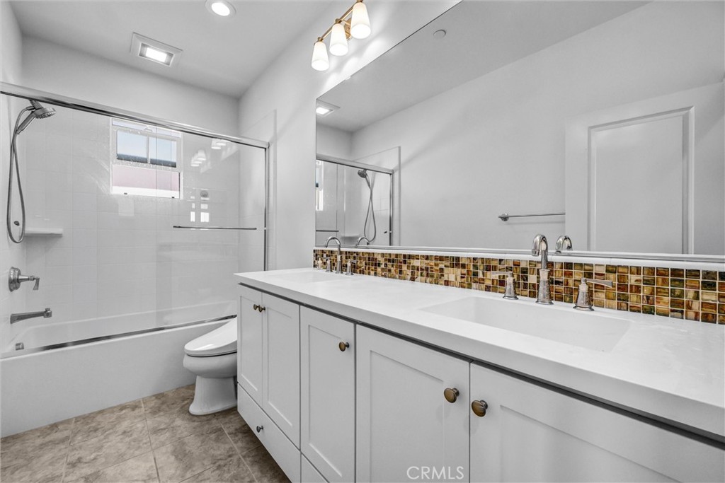 121 Rodeo Irvine, CA 92602 - Photo 28 of 34
