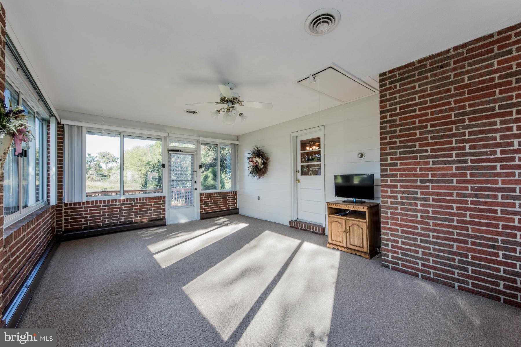 9898 Postwick Road Ellicott City, MD 21042 - Photo 12 of 26 Family Room