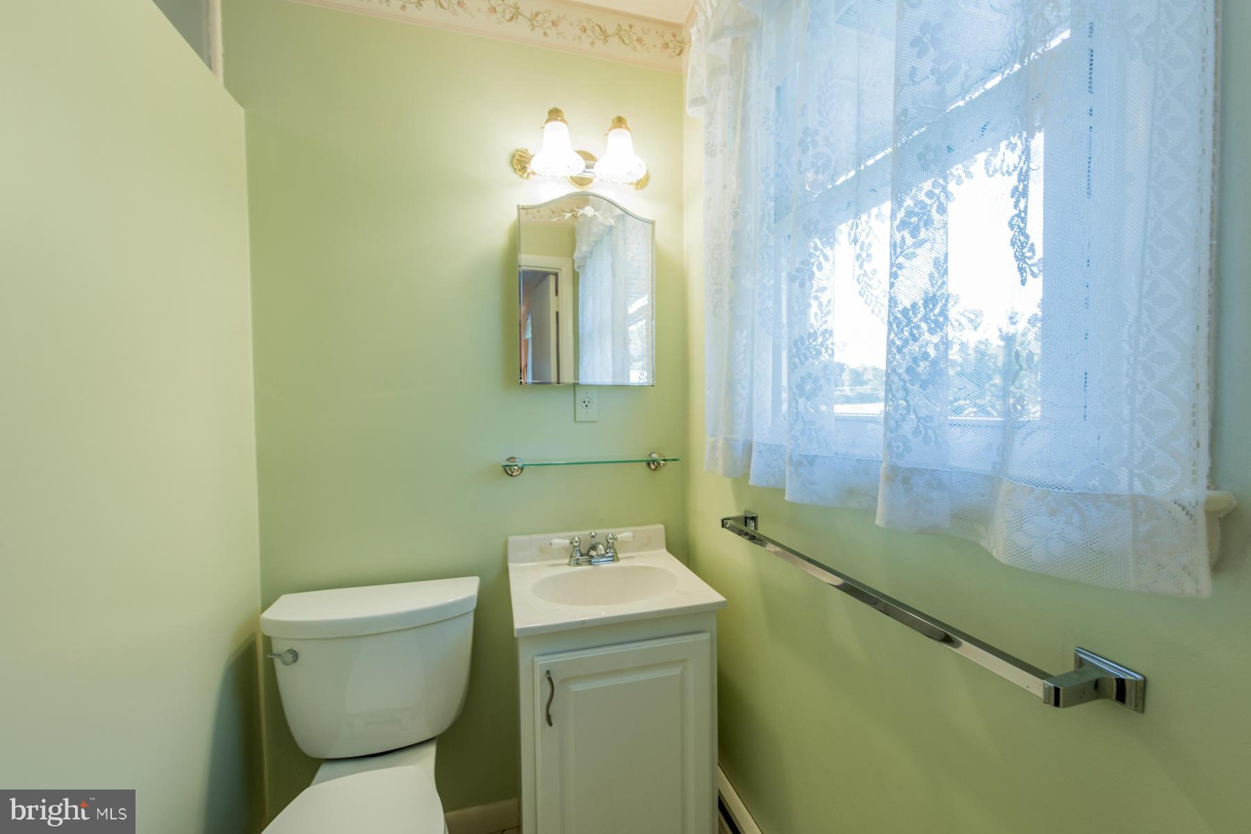 9898 Postwick Road Ellicott City, MD 21042 - Photo 15 of 26 Bath (Master)