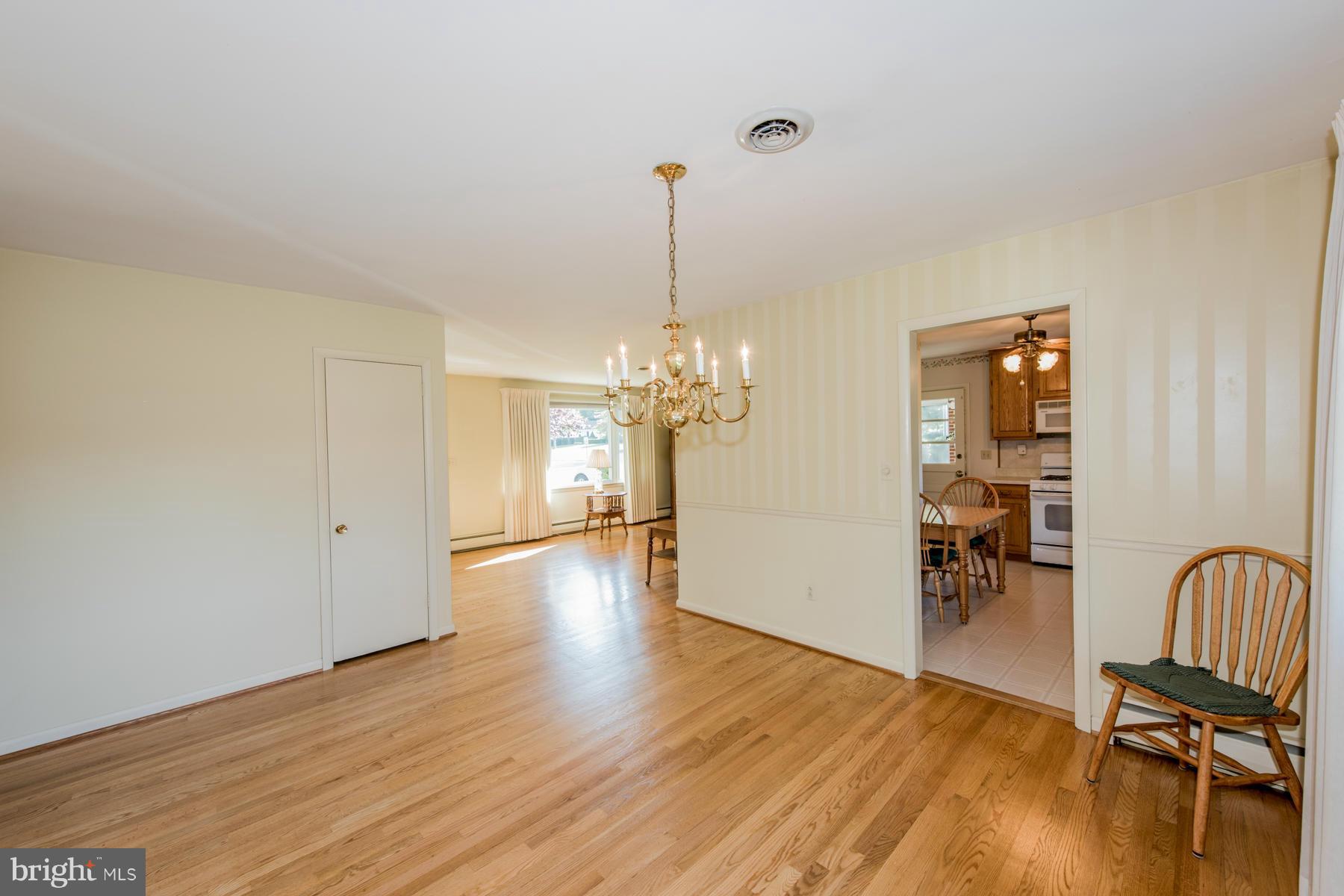 9898 Postwick Road Ellicott City, MD 21042 - Photo 3 of 26 Dining Room