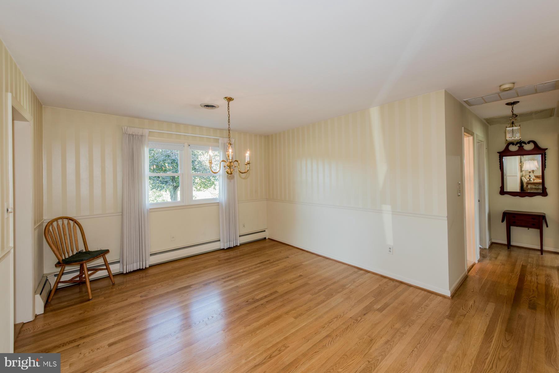9898 Postwick Road Ellicott City, MD 21042 - Photo 7 of 26 Dining Room
