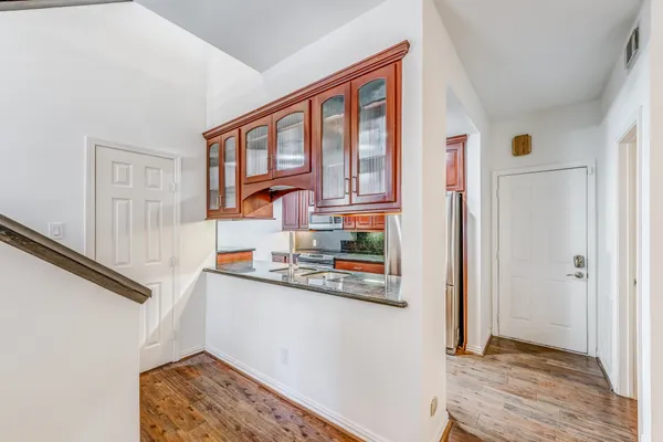 $2,190 | 708 Fowler Street, Houston, TX 77007