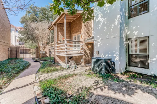 $2,190 | 708 Fowler Street, Houston, TX 77007