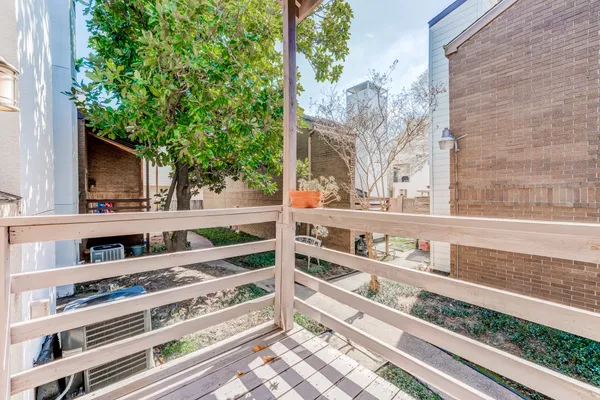 $2,190 | 708 Fowler Street, Houston, TX 77007