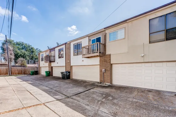 $2,190 | 708 Fowler Street, Houston, TX 77007