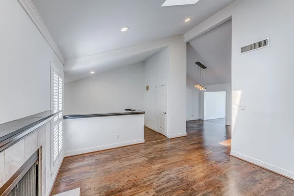 $2,190 | 708 Fowler Street, Houston, TX 77007