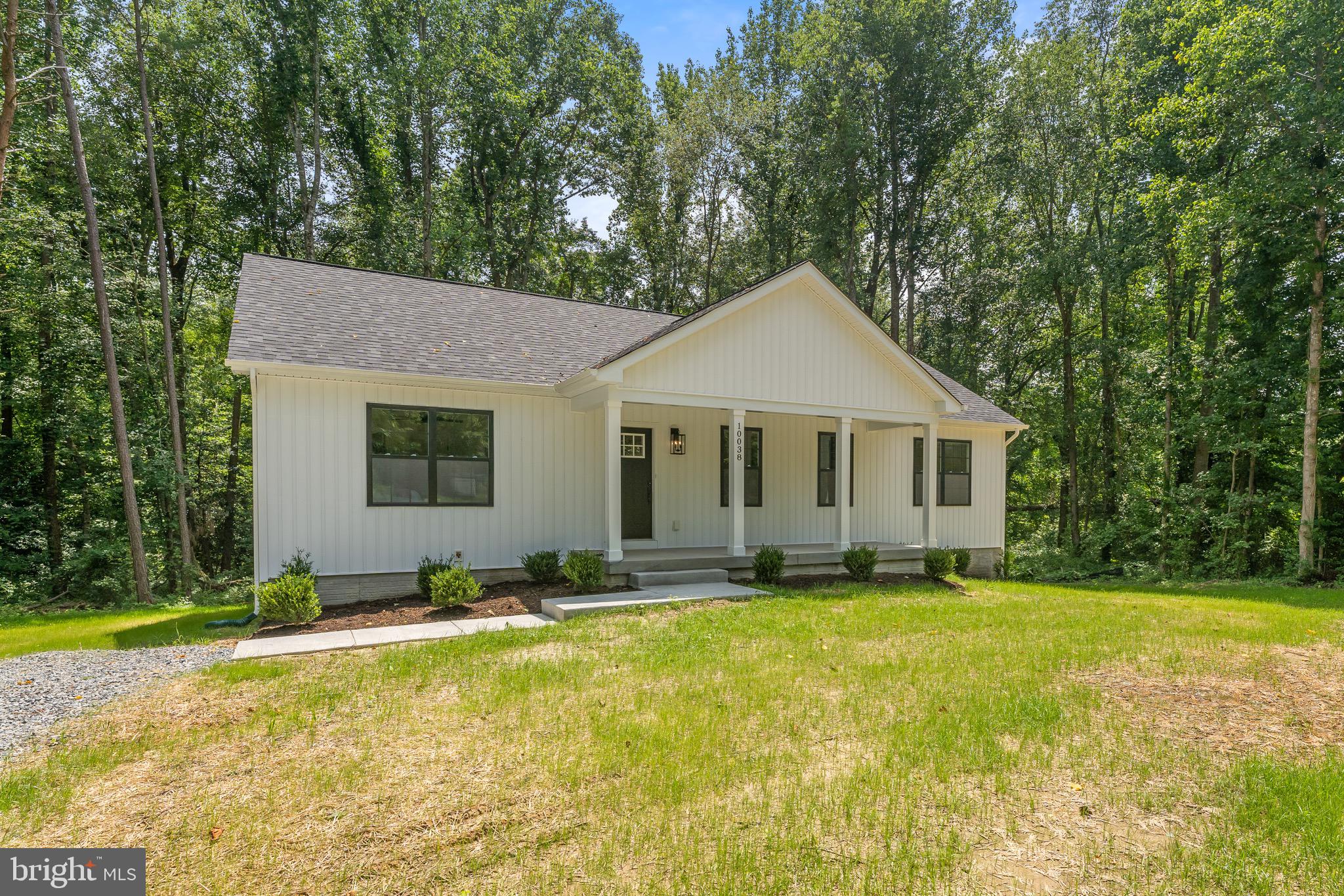 10038 Bear Lane Ruther Glen, VA 22546 - Photo 2 of 55