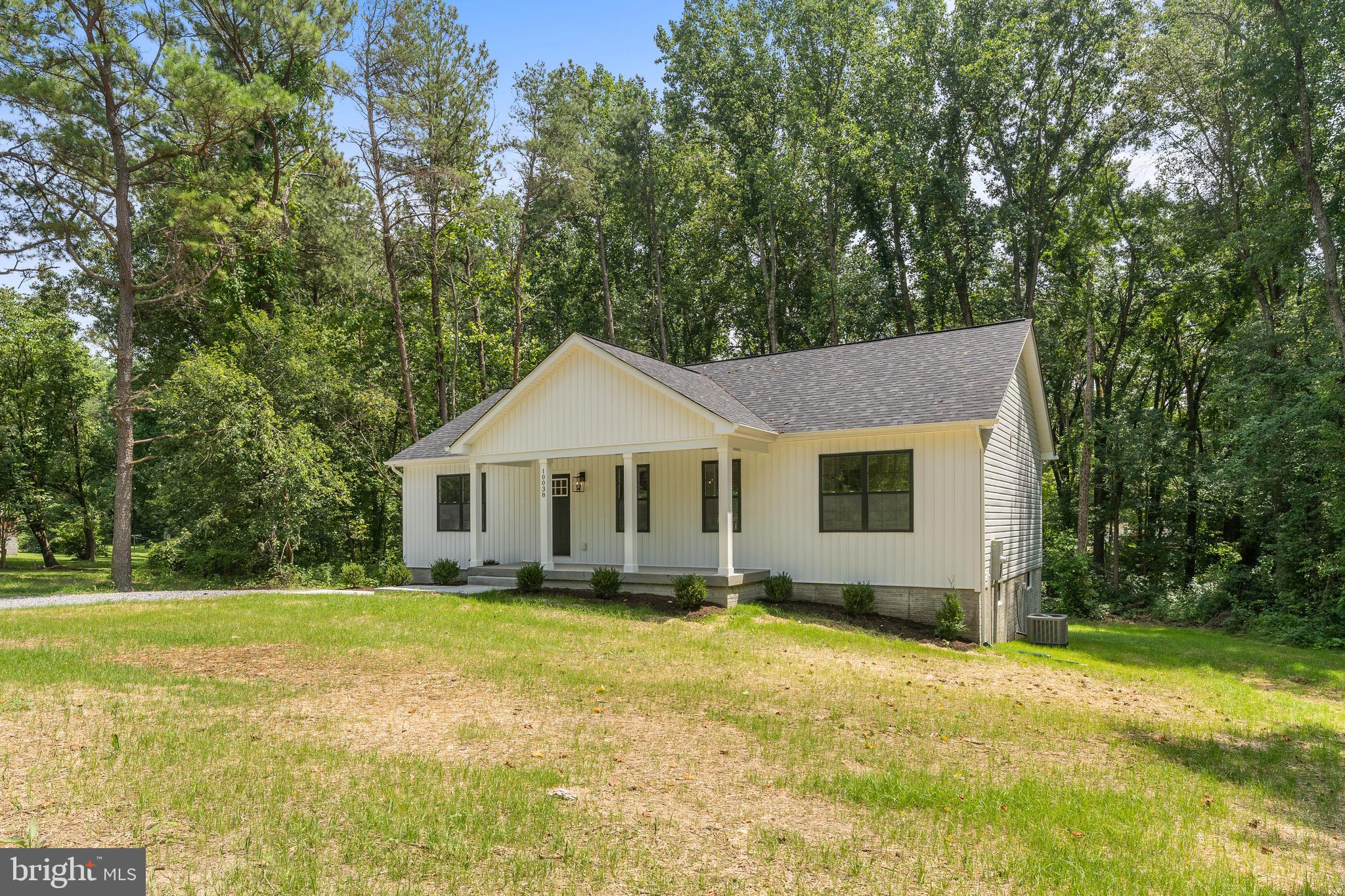 10038 Bear Lane Ruther Glen, VA 22546 - Photo 5 of 55