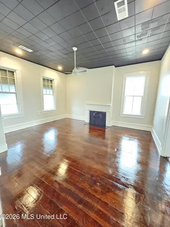 $1,800 | 1711 Cherry Street, Unit B, Vicksburg, MS 39180