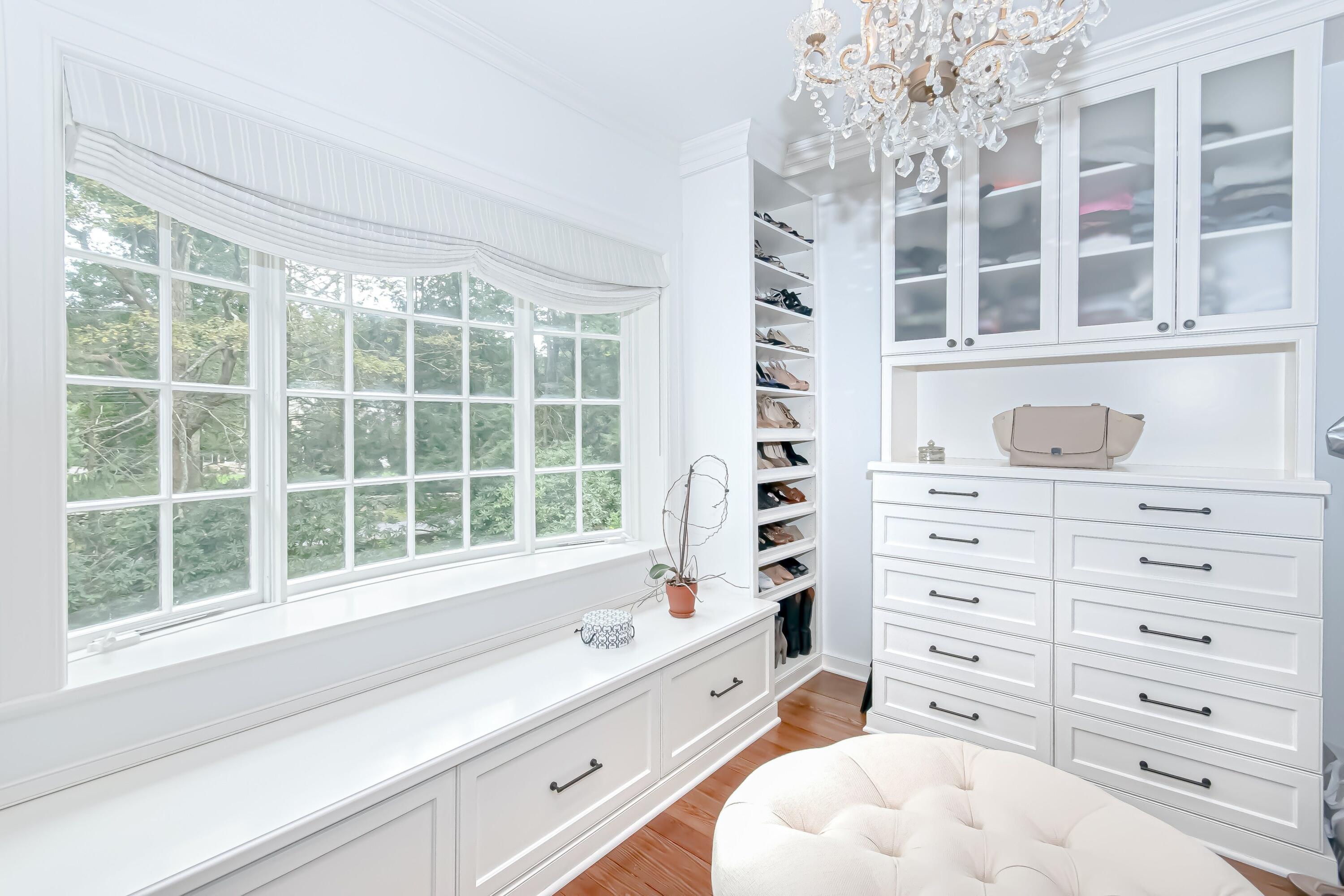 343-335 Wahackme Road New Canaan, CT 06840 - Photo 17 of 32 a bathroom with a sink a vanity and a large mirror