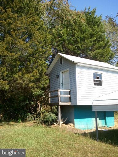 355 Hope Road Stafford, VA 22554 - Photo 8 of 11 Shed/Playhouse