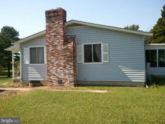 355 Hope Road Stafford, VA 22554 - Photo 9 of 11 Side View