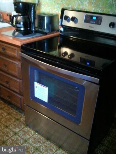 355 Hope Road Stafford, VA 22554 - Photo 10 of 11 New Stove