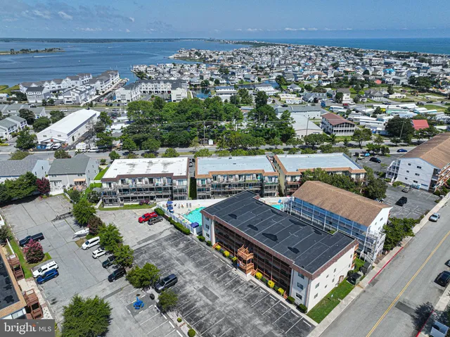 $299,900 | 14405 Tunnel Avenue, Unit 112, Ocean City, MD 21842