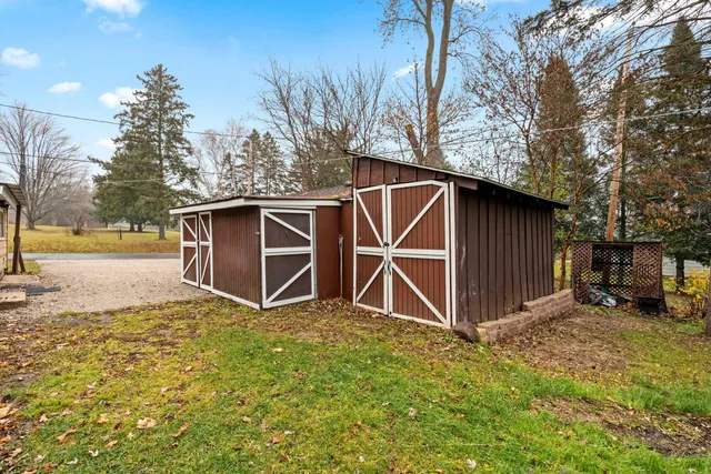 $339,900 | N9198 Pine Avenue, East Troy, WI 53120