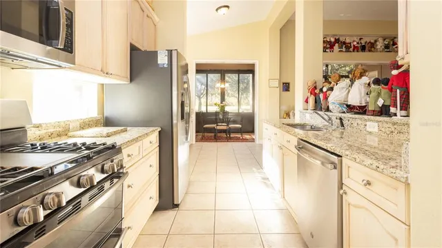 $370,000 | 25921 San Rafael Court, Howey-in-the-Hills, FL 34737