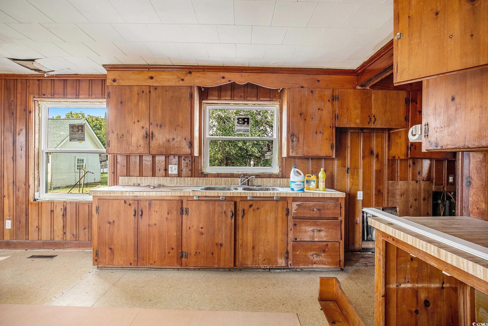 307 East Lloyd Street Mullins, SC 29574 - Photo 7 of 29