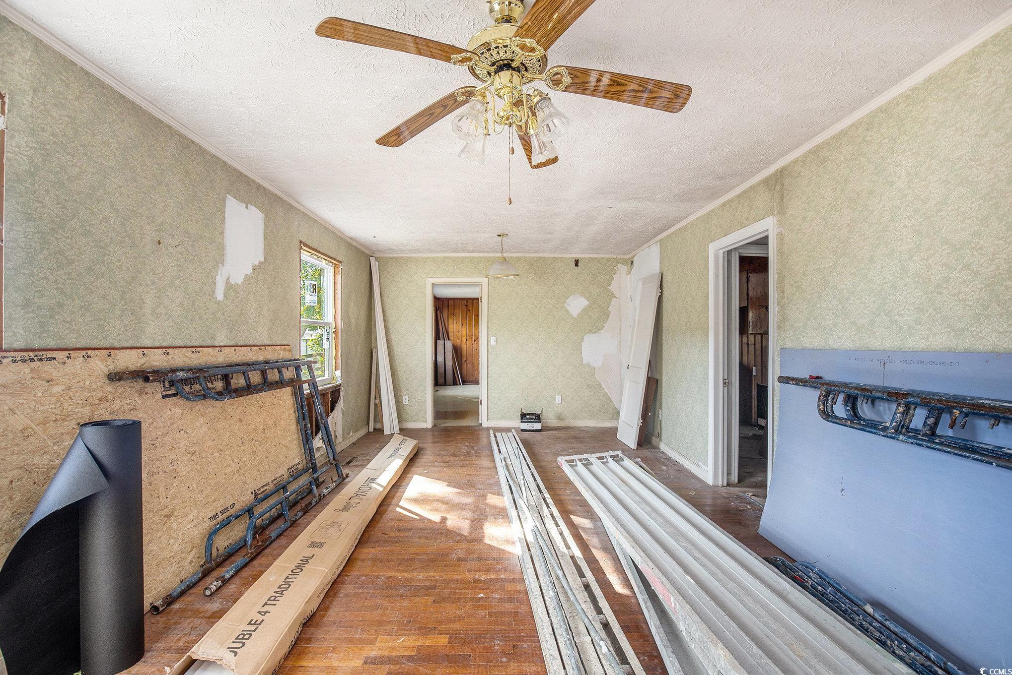 307 East Lloyd Street Mullins, SC 29574 - Photo 10 of 29