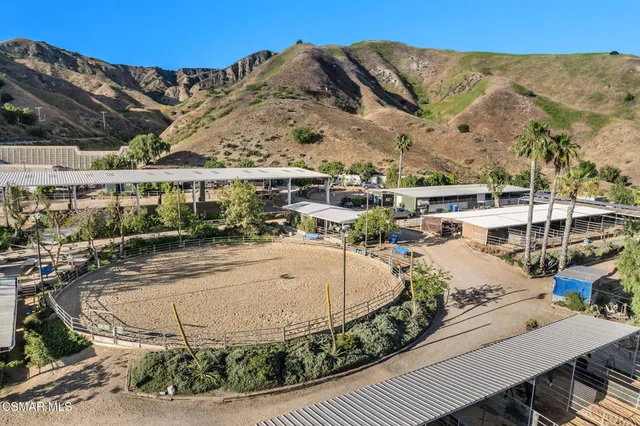 a view of an empty space