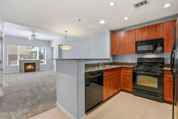 $1,445 | 2302 North Central Avenue, Unit 215, Phoenix, AZ 85004