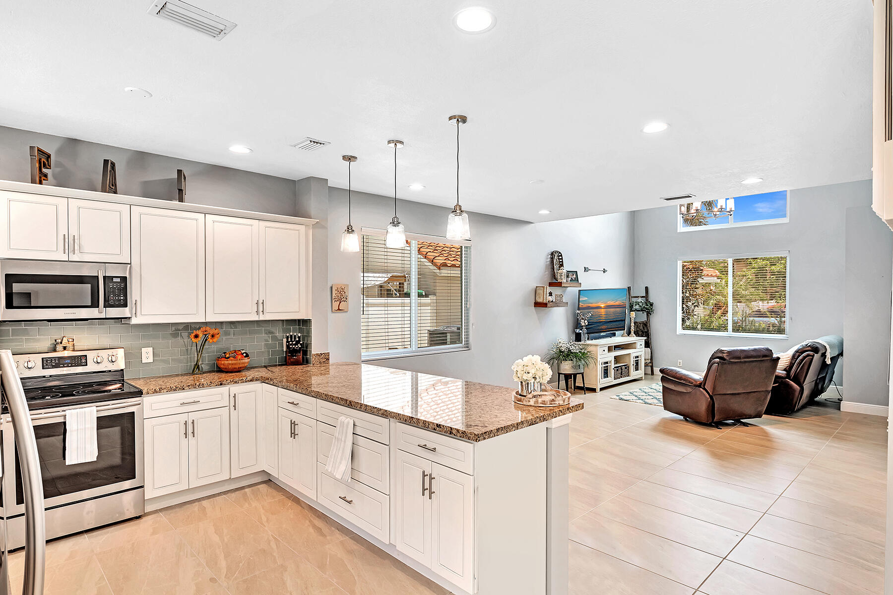 22464 Overture Circle Boca Raton, FL 33428 - Photo 14 of 70 18x36 Porcelain Tile