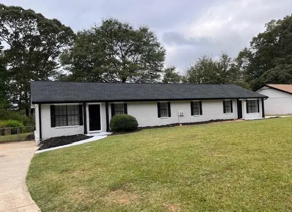 $1,645 | 8327 Glenwoods Terrace, Unit A, Riverdale, GA 30274