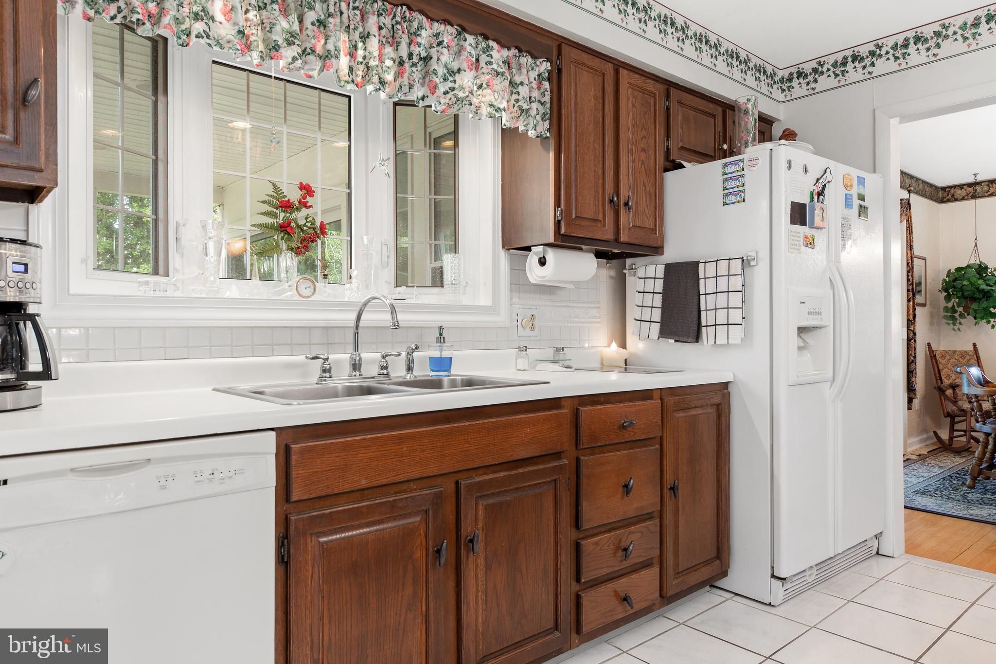 15 Meadow Road Pennsville, NJ 08070 - Photo 10 of 46 Kitchen