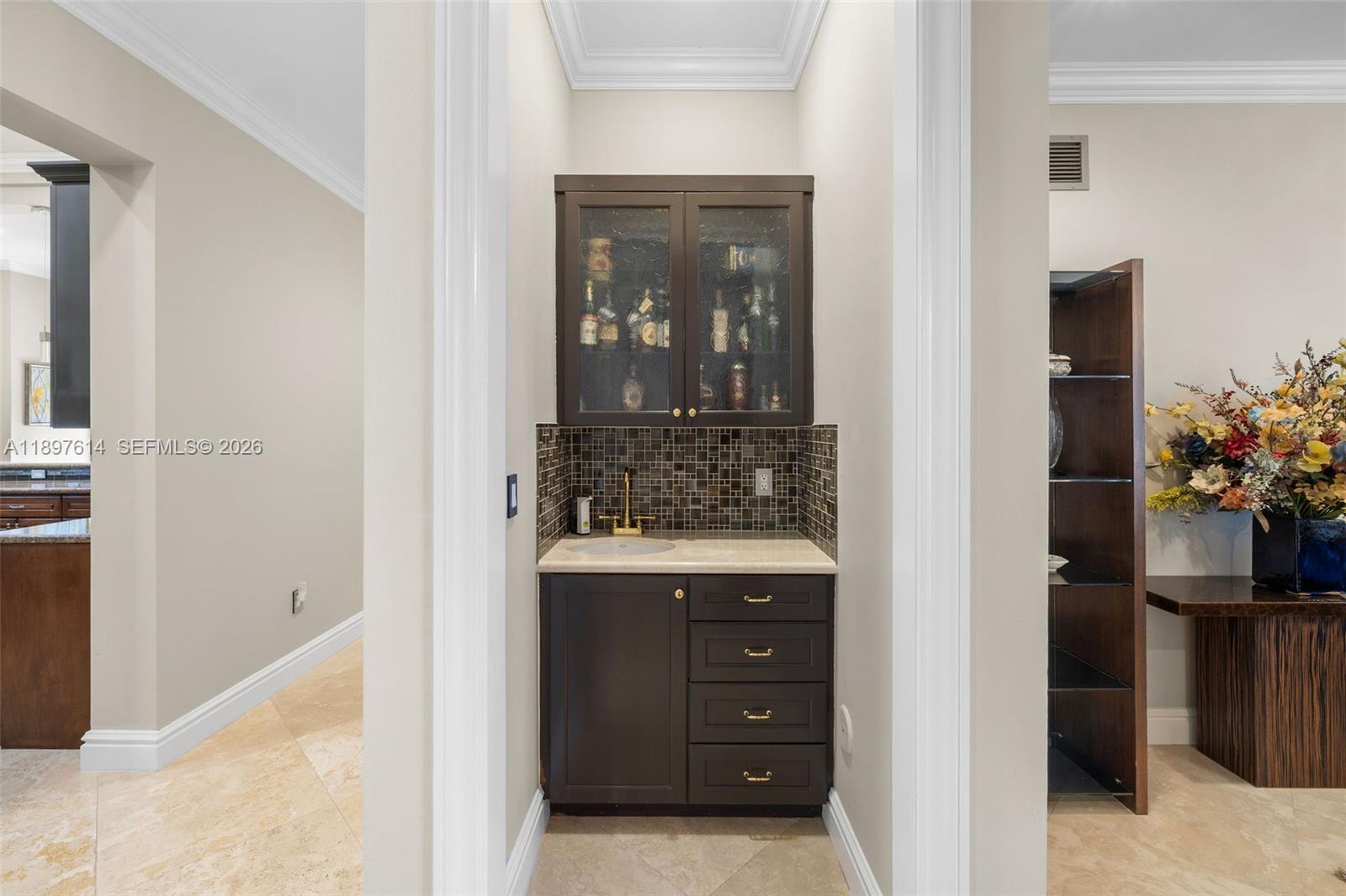 3601 Matheson Avenue Miami, FL 33133 - Photo 10 of 63 Wet bar off of dining room