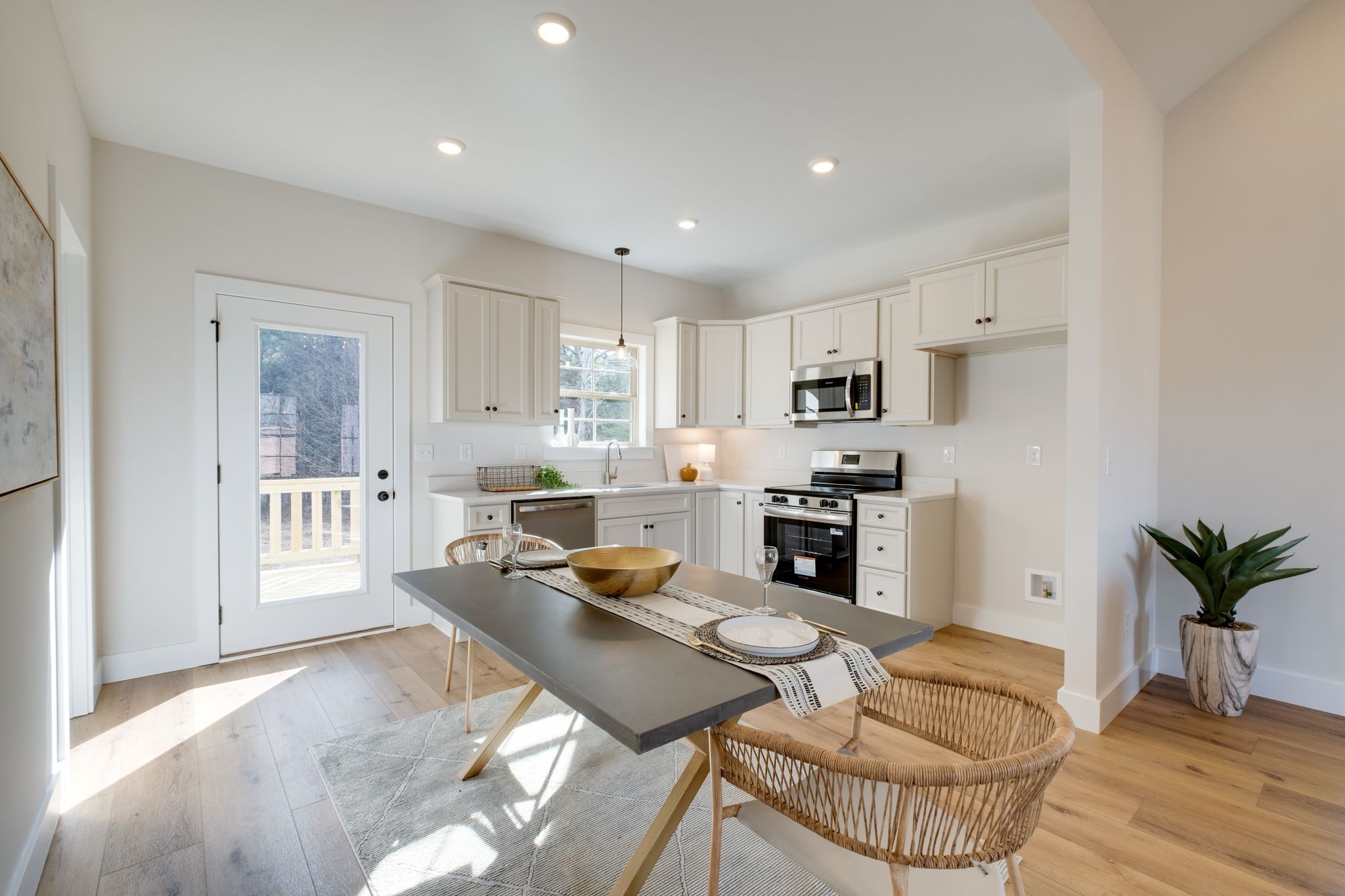 1272 Old County House Road Charlotte, TN 37036 - Photo 5 of 27