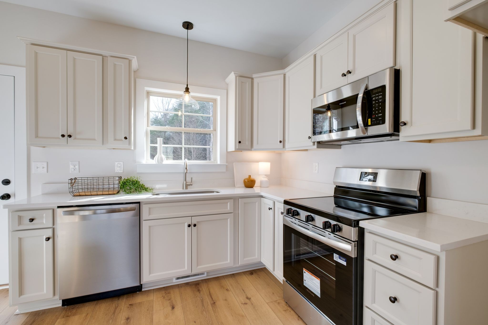 1272 Old County House Road Charlotte, TN 37036 - Photo 7 of 27