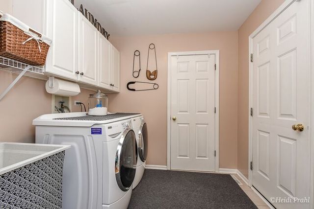 2107 Wicklow Road Naperville, IL 60564 - Photo 13 of 27 a utility room with dryer and washer