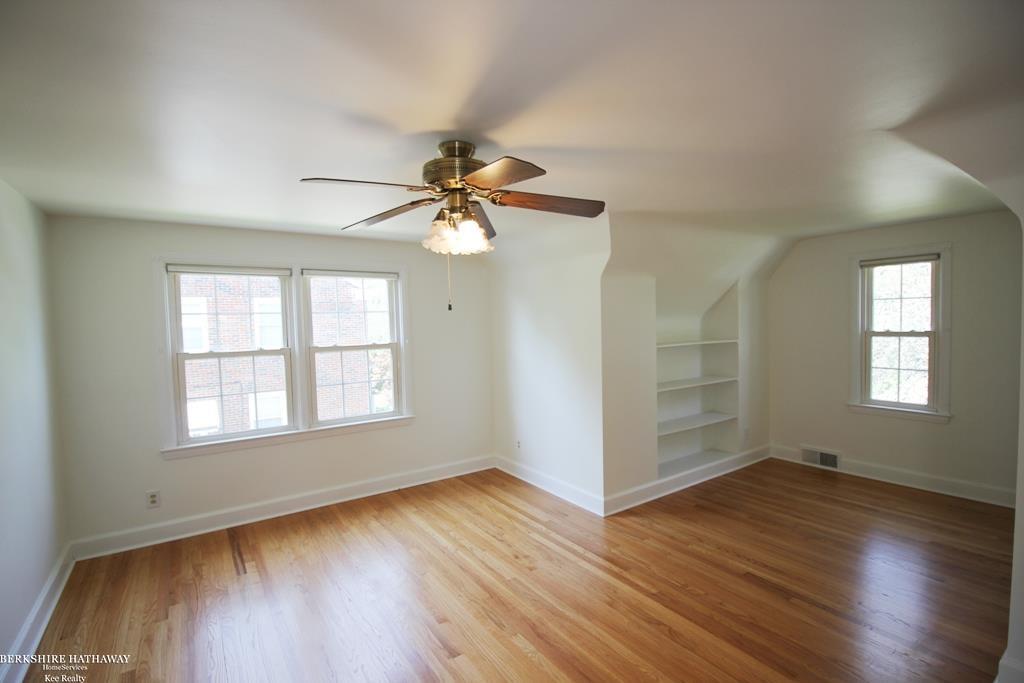 1583 Hawthorne Road Grosse Pointe Woods, MI 48236 - Photo 18 of 30