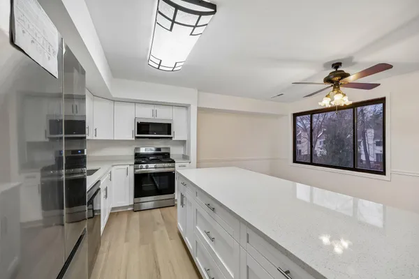 $369,500 | 10103 Windstream Drive, Unit 6, Columbia, MD 21044