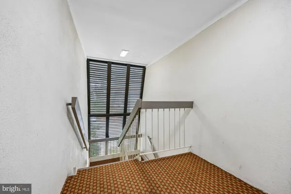 $369,500 | 10103 Windstream Drive, Unit 6, Columbia, MD 21044