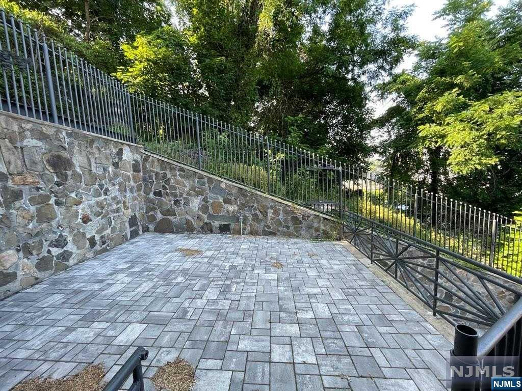 9009 Riverside Place, Unit 3 North Bergen, NJ 07047 - Photo 13 of 17