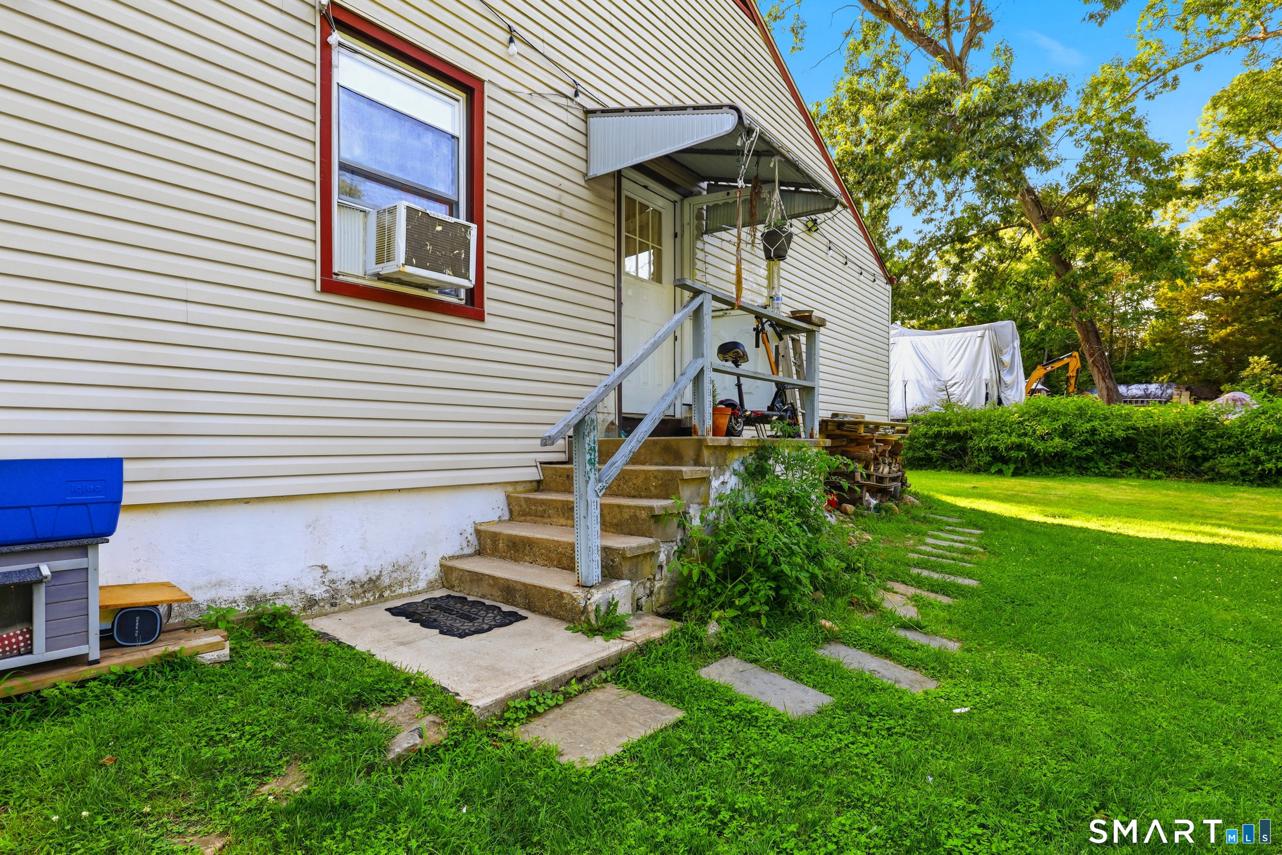 26 Anson Road Norwalk, CT 06850 - Photo 7 of 33 Back entrence