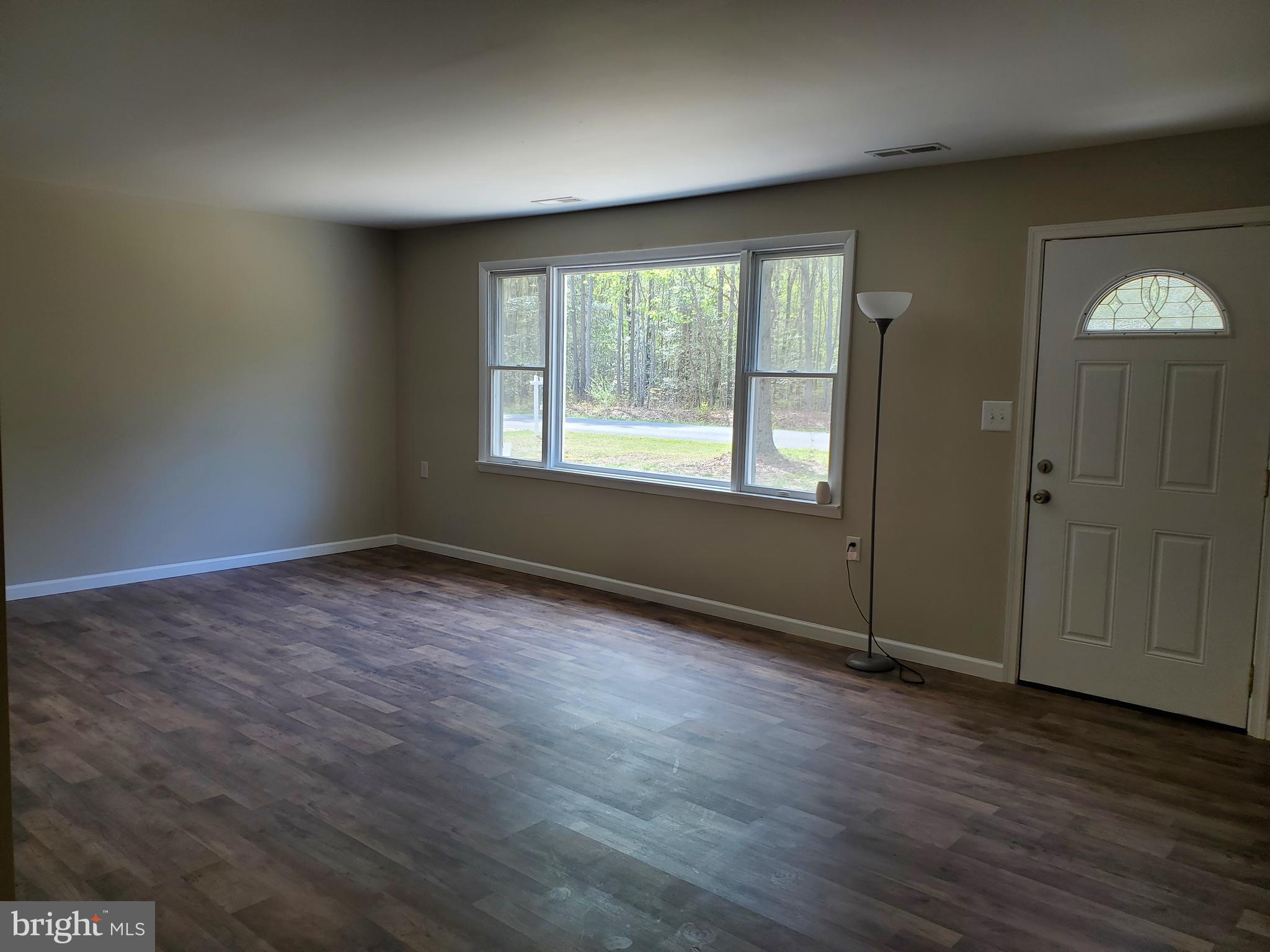 24868 Pinetown Road Denton, MD 21629 - Photo 3 of 26 Living Room