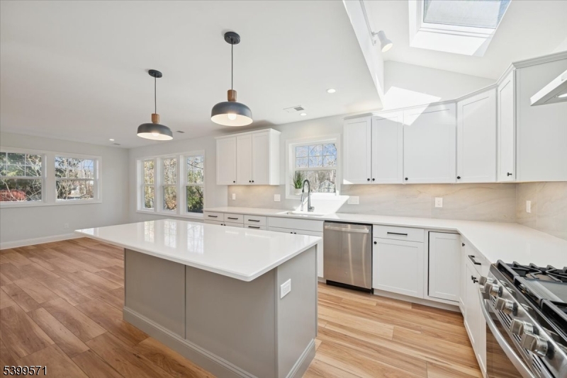 73 Fox Hill Road Denville, NJ 07834 - Photo 17 of 44