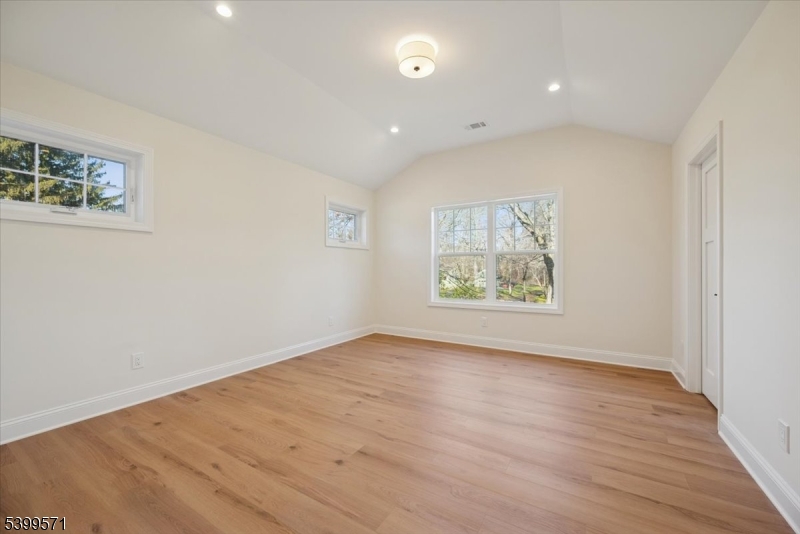 73 Fox Hill Road Denville, NJ 07834 - Photo 21 of 44