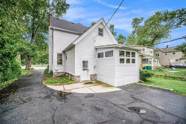 $291,000 | 305 East Michigan Avenue, Saline, MI 48176