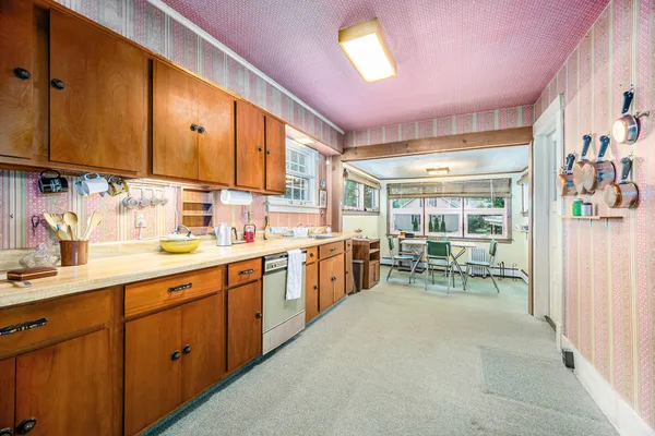 $291,000 | 305 East Michigan Avenue, Saline, MI 48176