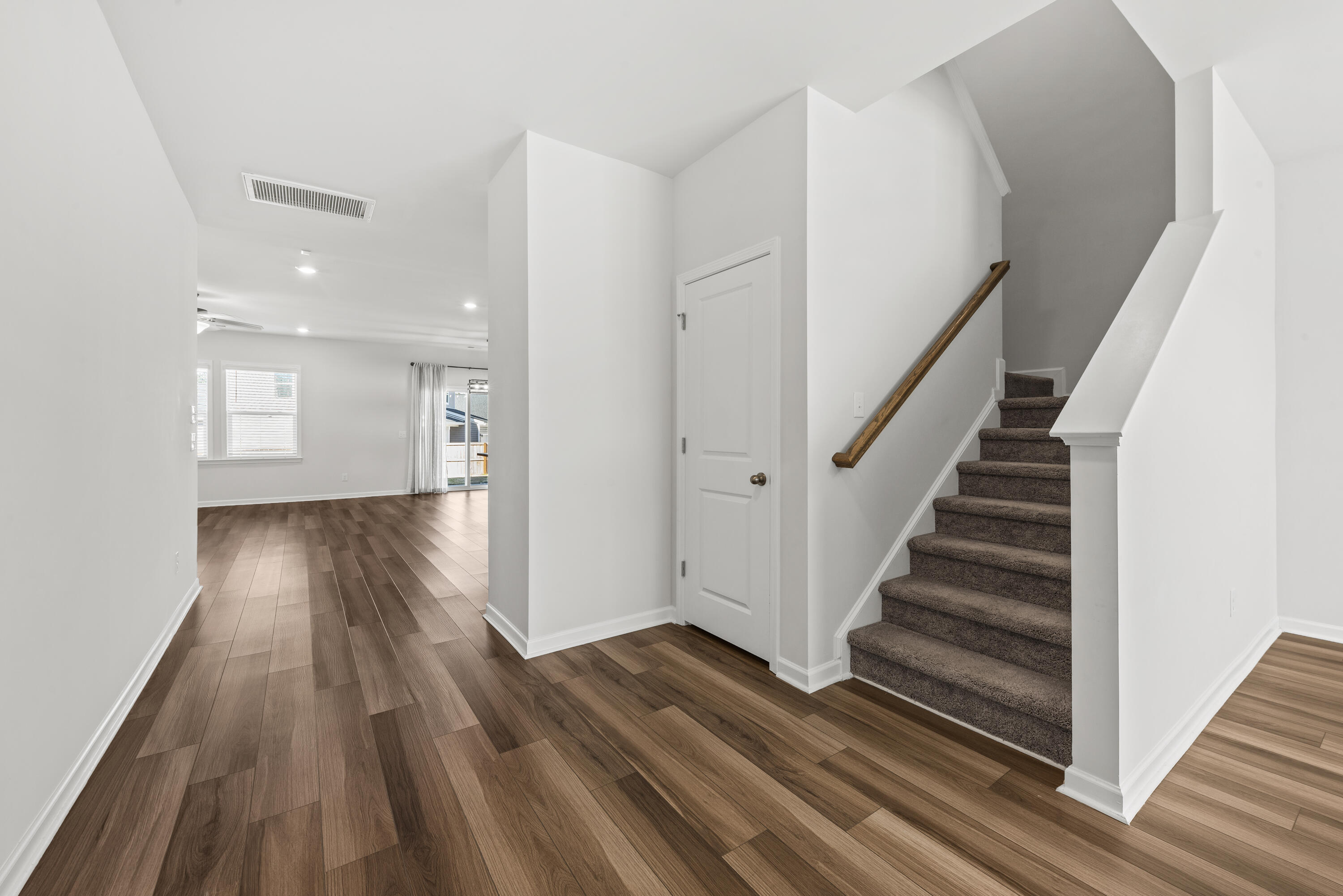 300 Canterhill View Drive Moncks Corner, SC 29461 - Photo 2 of 13 02-DKM7516 - Copy