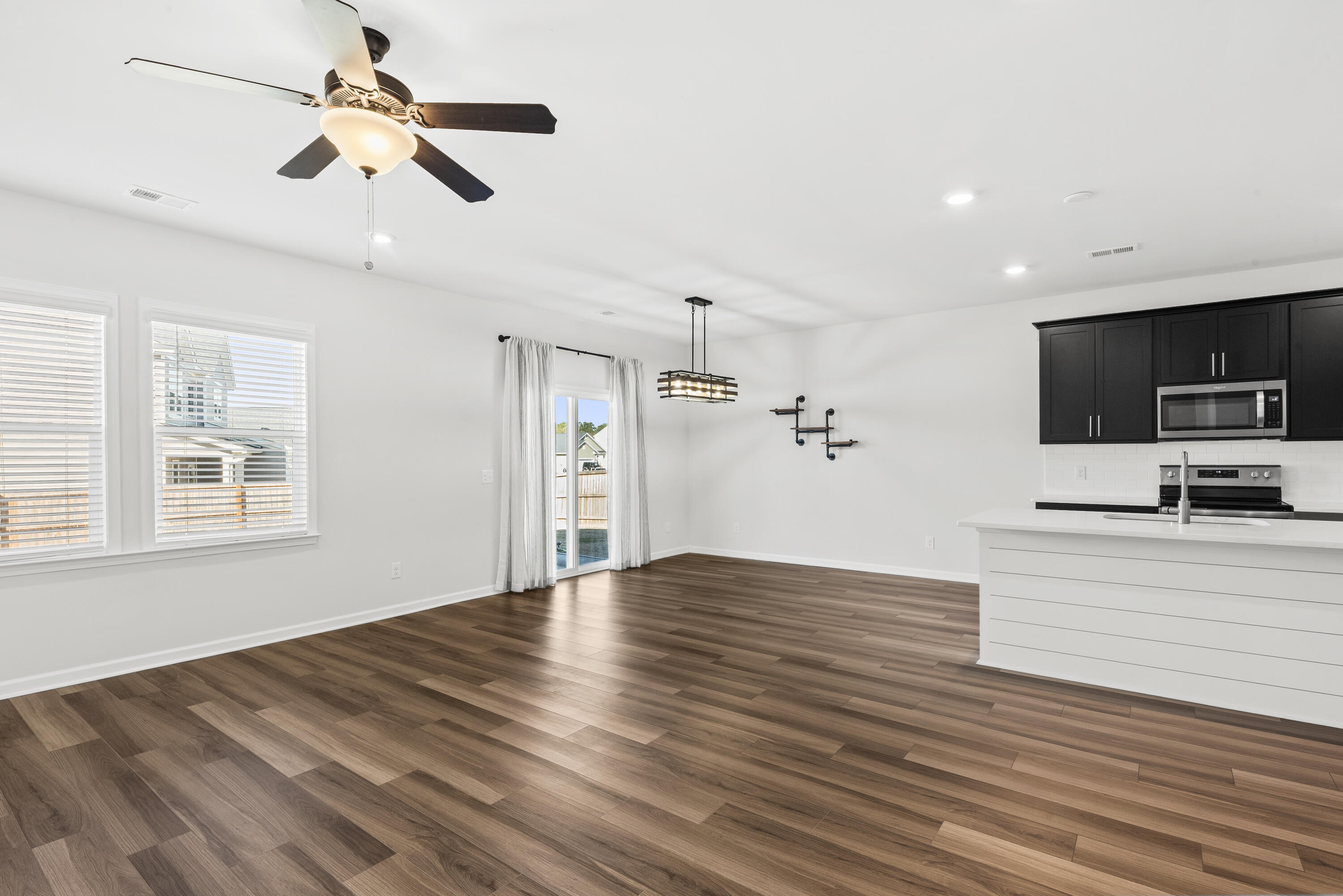 300 Canterhill View Drive Moncks Corner, SC 29461 - Photo 10 of 13 10-DKM7606