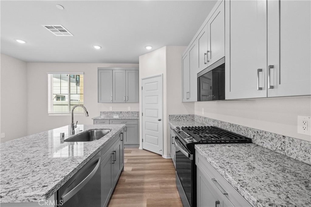 28577 Via Roble Temecula, CA 92591 - Photo 20 of 54
