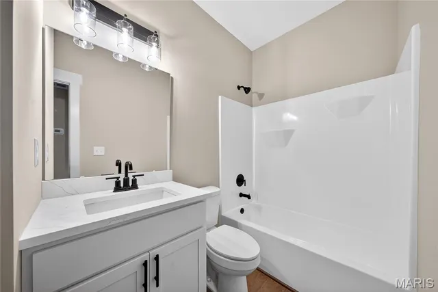 $525,000 | 5 Forest Lake Drive, Wright City, MO 63390