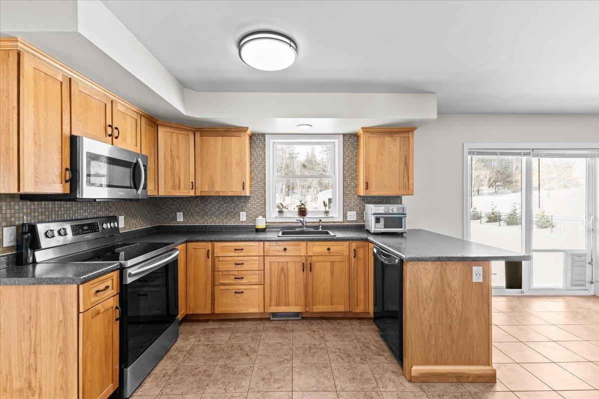 13 Butternut Circle Milton, VT 05468 - Photo 16 of 38