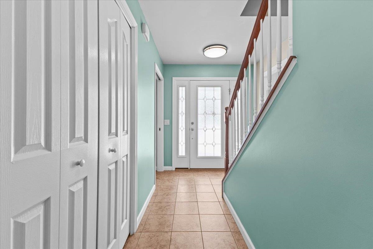 13 Butternut Circle Milton, VT 05468 - Photo 3 of 38