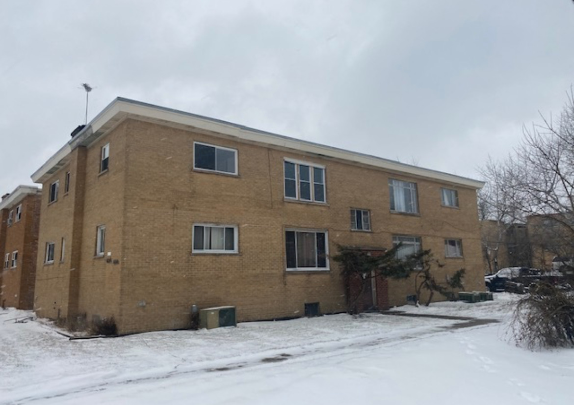 746 Walnut Street, Unit 2E Waukegan, IL 60085 - Photo 1 of 10 a house view with a outdoor space