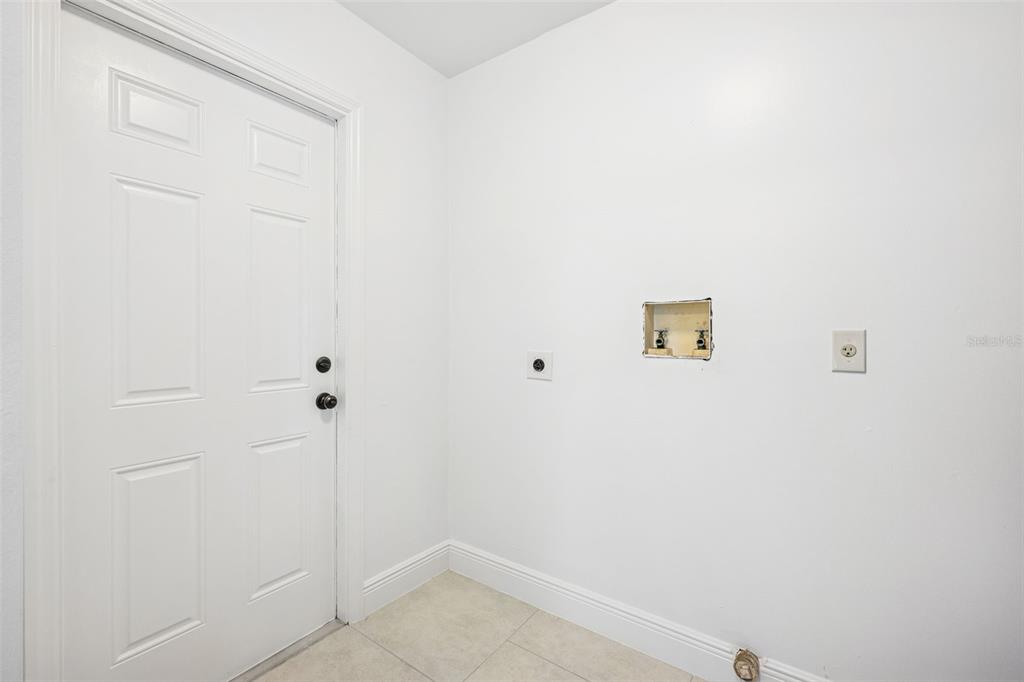 314 Wurst Road Ocoee, FL 34761 - Photo 30 of 35 a view of small space